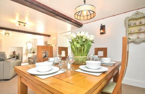 Niton Apartment | 3 Bed in Niton 89972