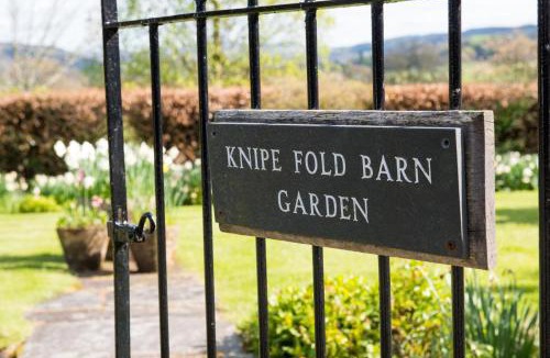 Ambleside House | 3 Bed in Outgate oc-gl018