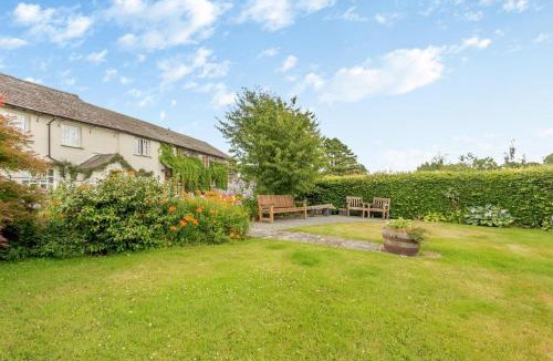 Ambleside House | 3 Bed in Outgate oc-gl018