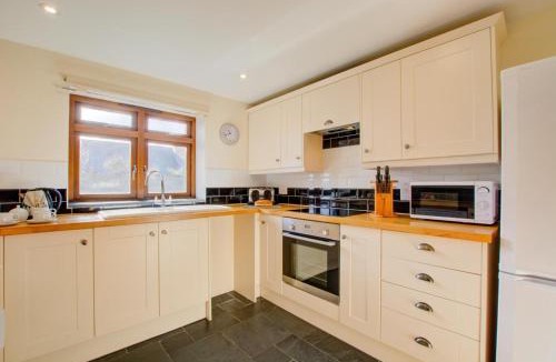 Porthcothan House | 3 Bed in Padstow oc-p00281