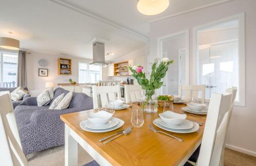 Treator Cabin | 3 Bed in Padstow oc-l33613