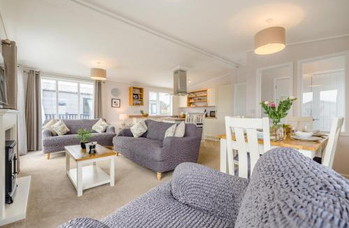 Treator Cabin | 3 Bed in Padstow oc-l33613