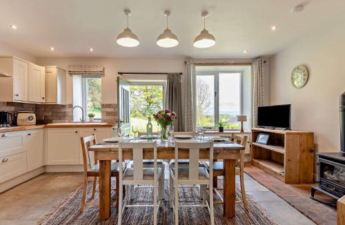 Penrith House | 3 Bed in Pooley Bridge 94982