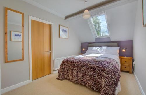 Salthouse House | 3 Bed in Salthouse oc-2002