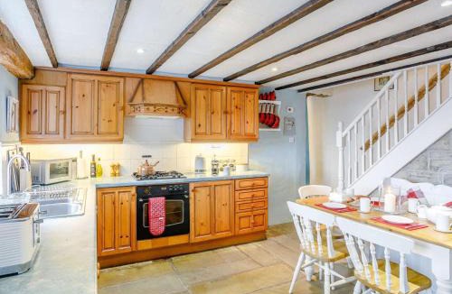 Hollow Meadows House | 3 Bed in Sheffield oc-81249