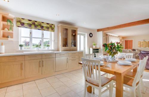Foxley House | 3 Bed in Swannington oc-1010