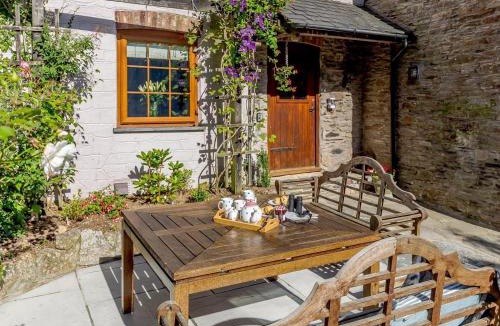 Callington House | 3 Bed in Tamar Valley 78918