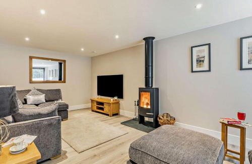 Alne House | 3 Bed in Tollerton 87290