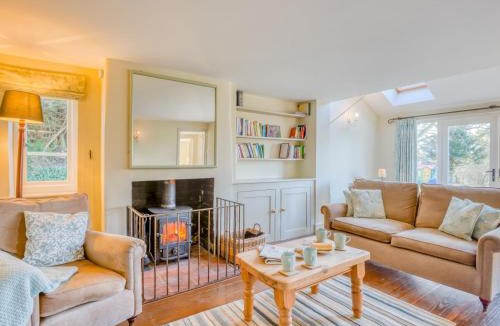 Wareham House | 3 Bed in Trigon 76648