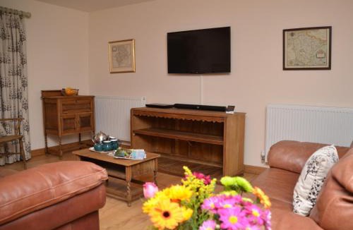 East Horrington House | 3 Bed in Wells 55232