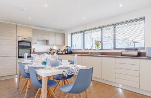 Westleigh House | 3 Bed in Westward Ho 52930