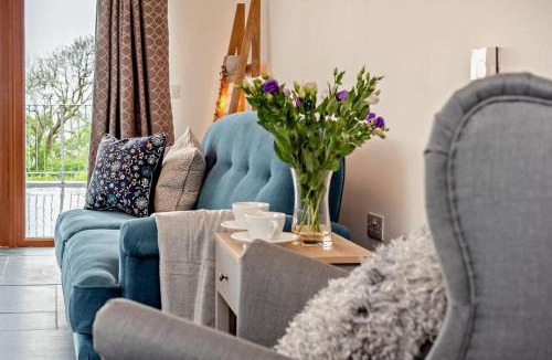 Brazzacott House | 3 Bed in Whitstone oc-l29237