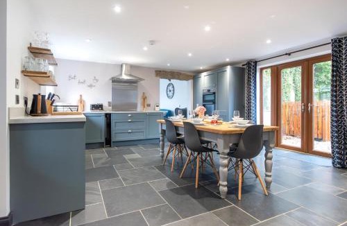 Brazzacott House | 3 Bed in Whitstone oc-l29237