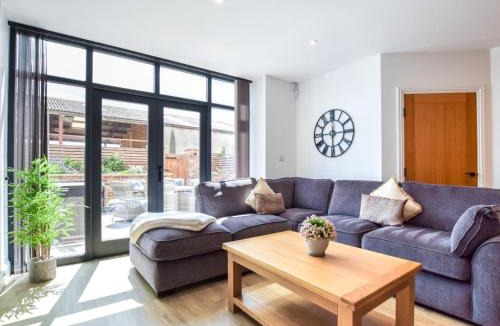 Alne House | 3 Bed in York oc-93898