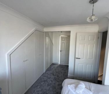 Rayleigh House | 3 bed luxury open plan living