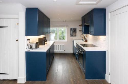 Matfield Apartment | 3 bed penthouse above quaint pub