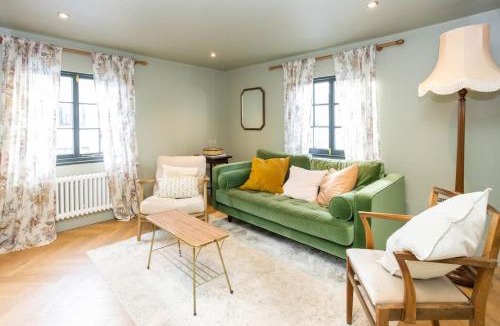 Matfield Apartment | 3 bed penthouse above quaint pub