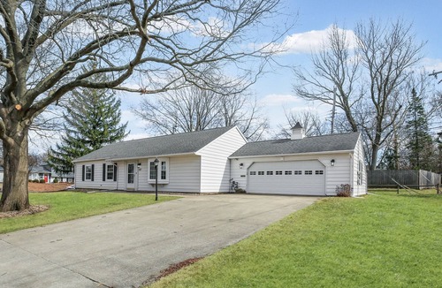 Bloomington House | 3 Bed Ranch In Great Neighborhood