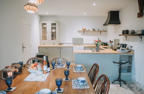 Couze-et-Saint-Front House | 3 Bed - Sleeps 6 - Pool - Parking - Pet Friendly