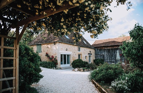 Couze-et-Saint-Front House | 3 Bed - Sleeps 6 - Pool - Parking - Pet Friendly