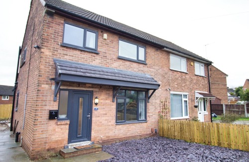 Mexborough House | 3 Bed, Sleeps 5, Pet Friendly, Free Parking