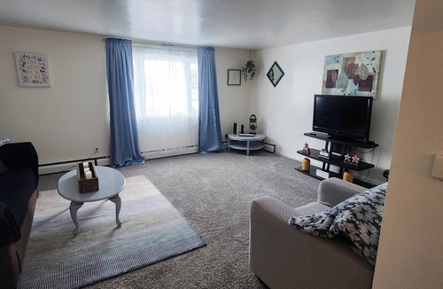 Vestal House | 3-Bed Southern Tier Gem: Large Eat-In Kitchen + Huge Deck — Centrally Located!