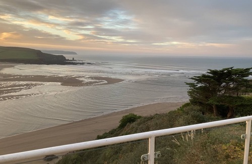 Bigbury-on-Sea Apartment | 3 bed | stunning sea views & private beach access