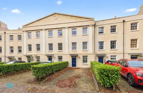 Devonport Apartment | 3 Bed - The Boundary by Smart Welcomes