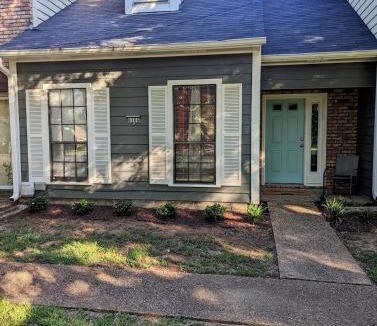 Shreveport House | 3 Bed Townhouse with King Bed Mins from Downtown