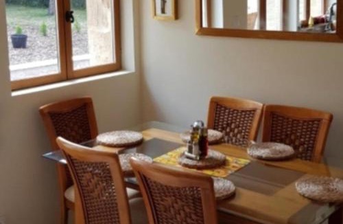Chateau-Garnier Villa | 3 Bed Villa Sleeps 5 - Hot Tub Pool Parking