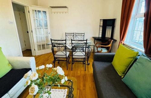 Gipsy Hill Apartment | 3 bed West Norwood apartment