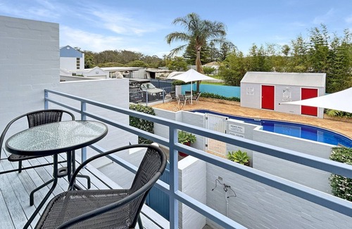 Batemans Bay Apartment | 3-Bed with Alfresco Dining & Pool in Batemans Bay
