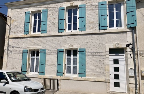 Marennes House | 3-bedroom house in the heart of the village, 5 minutes from the beach. 4*