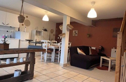 Saint-Julien-de-Chedon House | 3-bedroom gîte