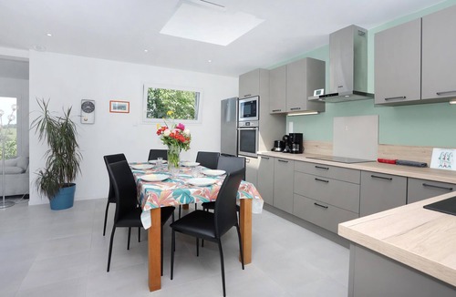 Saint-Meloir-des-Ondes House | 3 bedroom awesome home in Saint-Méloir-des-Ondes