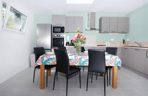 Saint-Meloir-des-Ondes House | 3 bedroom awesome home in Saint-Méloir-des-Ondes