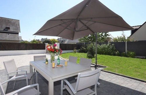 Saint-Meloir-des-Ondes House | 3 bedroom awesome home in Saint-Méloir-des-Ondes