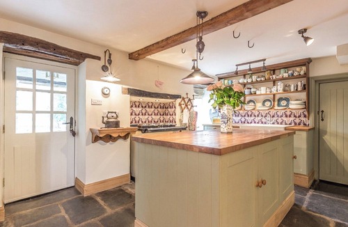 Newby Bridge Cottage | 3 bedroom accommodation in Bowness on Windermere
