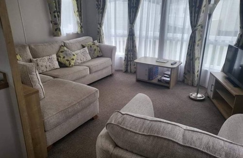 Shanklin Cabin | 3 bedroom ensuite caravan