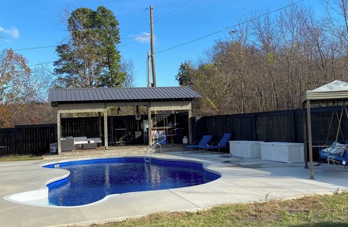 Marshall House | 3-bedroom 1 bath.Fenced private backyard inground swimming pool. Covered patio