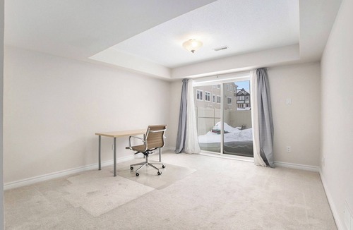 Ottawa Division House | 3 bedroom 2.5 Bath house- Short-term