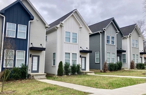 Radnor House | 3 bedroom 2.5 bathroom with free parking