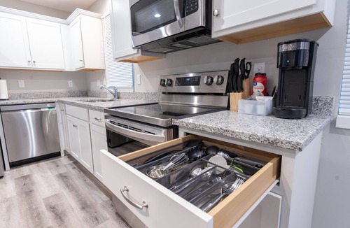 Farmington Hills House | 3 Bedroom 2 Bath House in Farmington Hills
