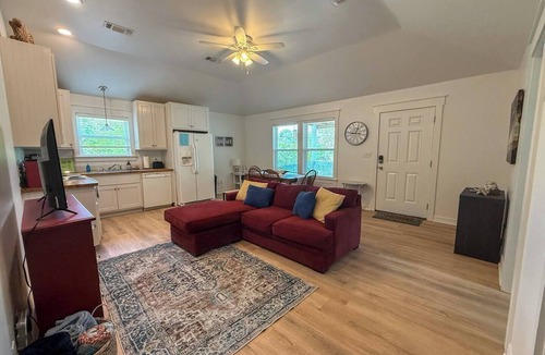 Rockport House | 3 bedroom 2 bath Coastal Cottage with Community Pool