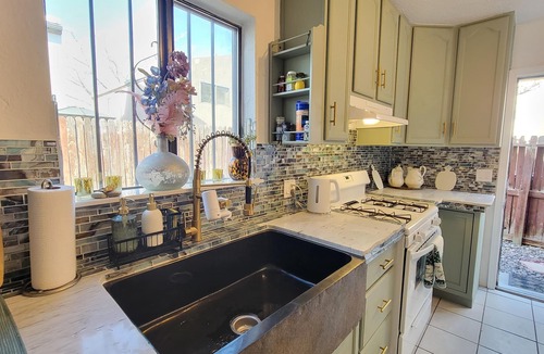 Albuquerque House | 3-bedroom/2 bath fully designer-remodeled house in central Albuquerque, by UNM