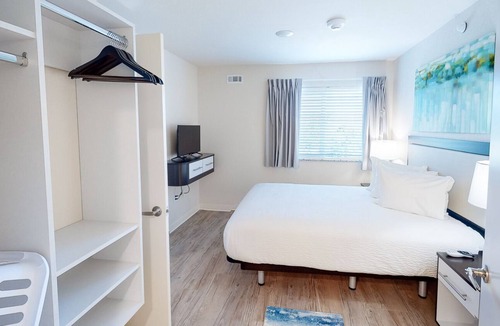 Clegg Apartment | 3 Bedroom 2 Bath Furnished Apartment