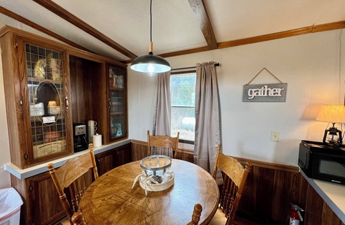 Neodesha House | 3-bedroom 2-bath home in tranquil Neodesha with AC, WiFi