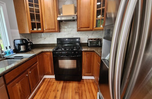 Pine Bush House | 3-Bedroom - 2 Bath House - Front Covered Porch - Fire Pit - Patio - Grill - wifi