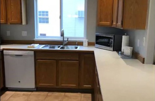 Brownstown House | 3 bedroom 2 bath house # 3