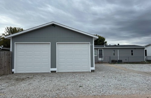 Elwood Cabin | 3-bedroom 2 bath lakehouse at Johnson's Lake